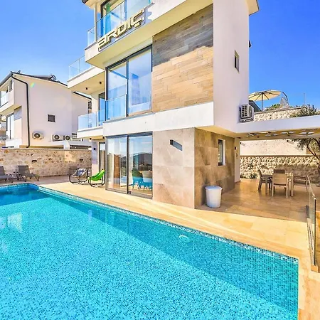 Blue Sky Villa *